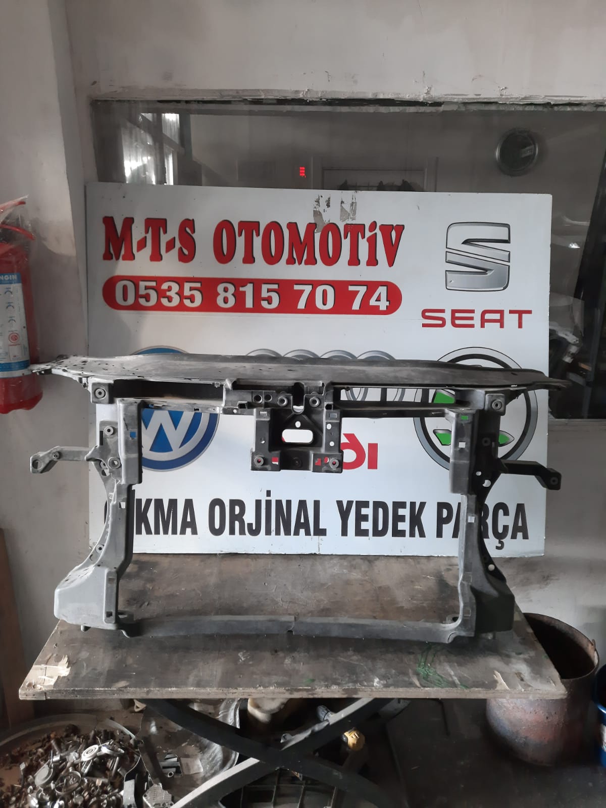 B7 passat ön panel